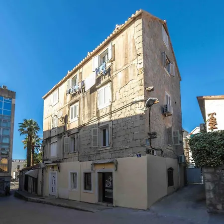 דירה Studio Central Split