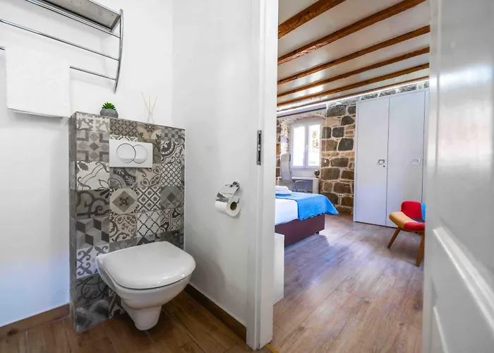 Studio Central Split Split